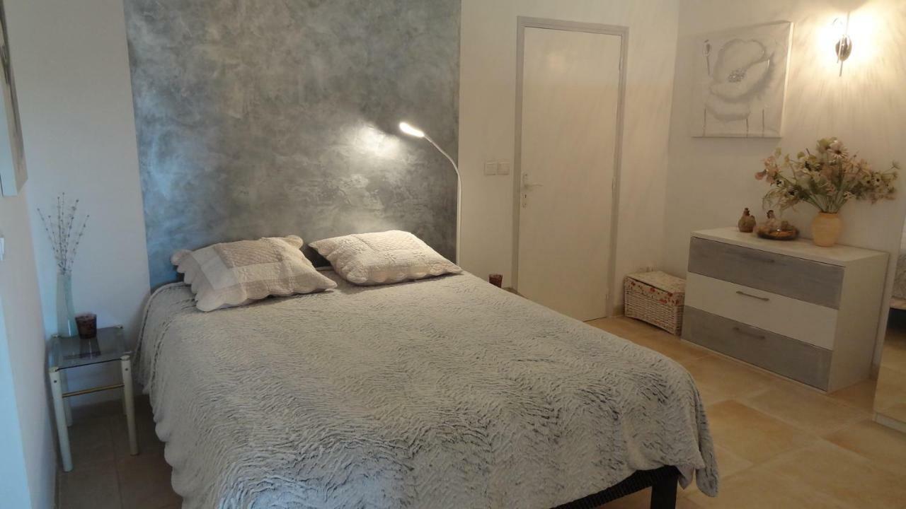 Apartamento Les Chevrefeuilles Manosque Exterior foto